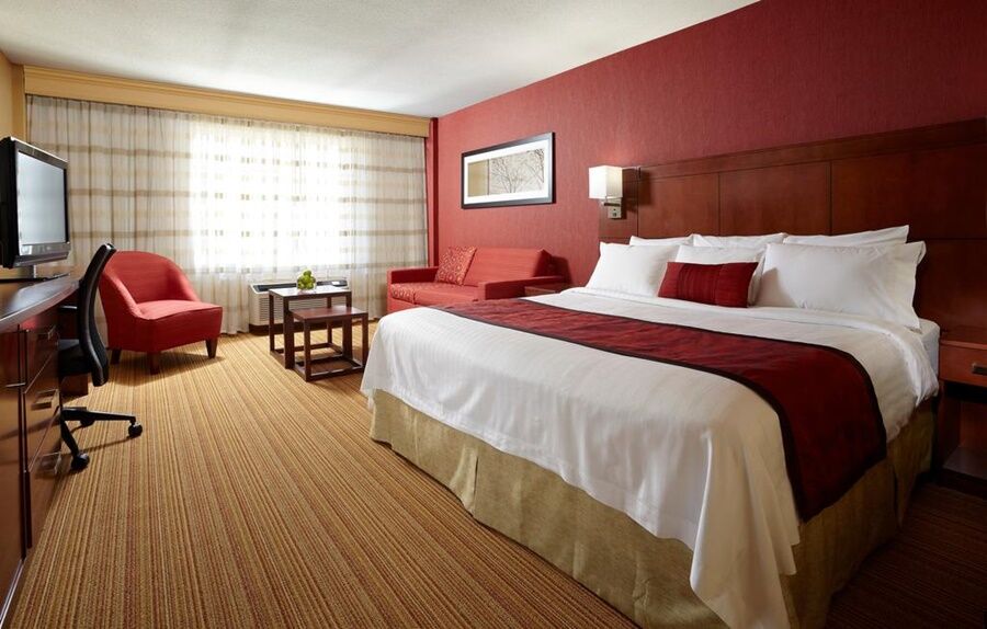 Отель Courtyard By Marriott Ottawa Downtown Экстерьер фото